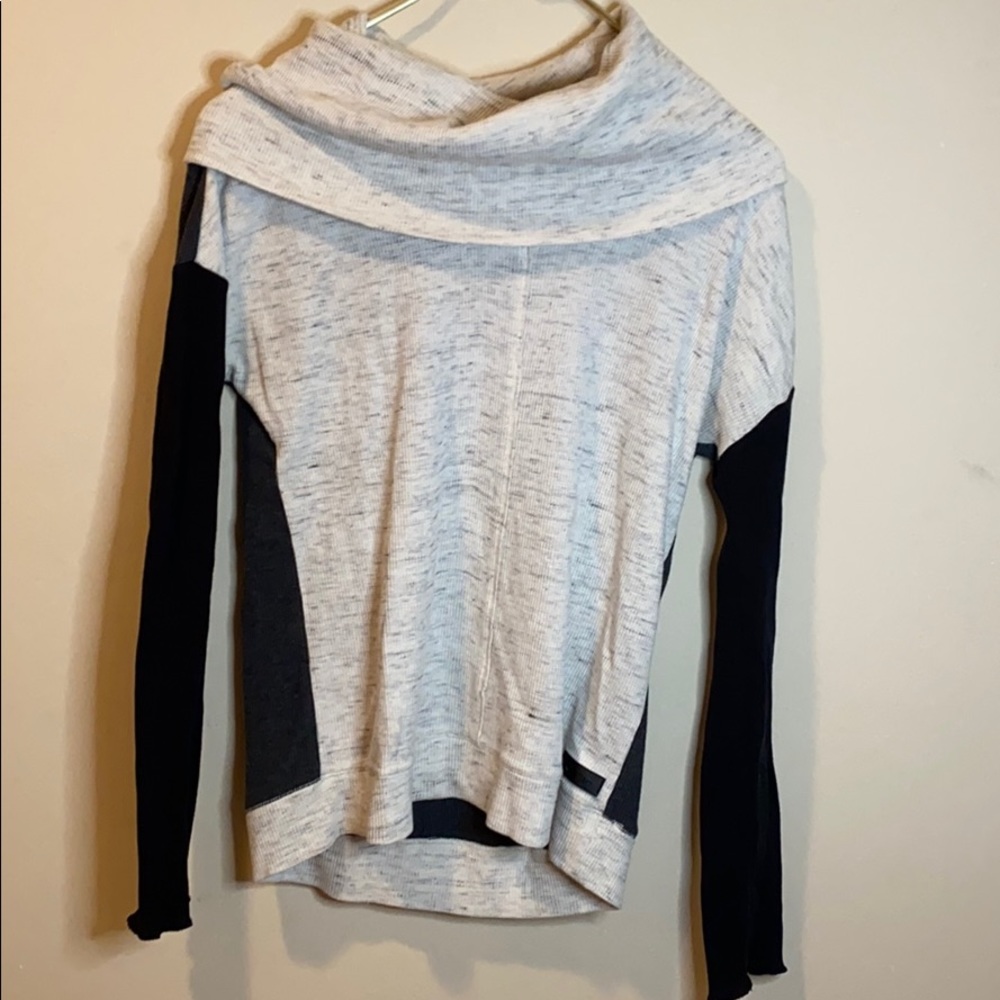 Kenzie grey and black sweater